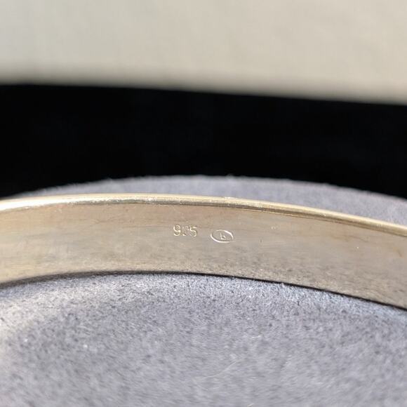 Vintage 925 Sterling Silver Black Inlaid Onyx Hook Bangle Bracelet - Picture 6 of 8